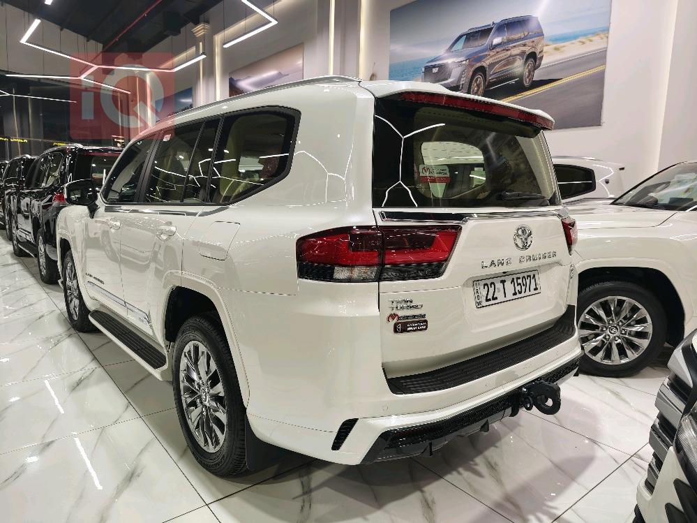 تويوتا لاندكروزر